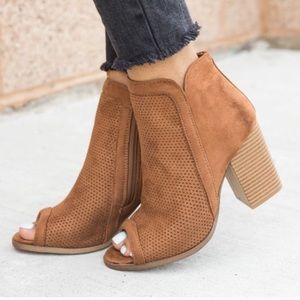 Brand new! Tan/brown peep toe booties, zip up.